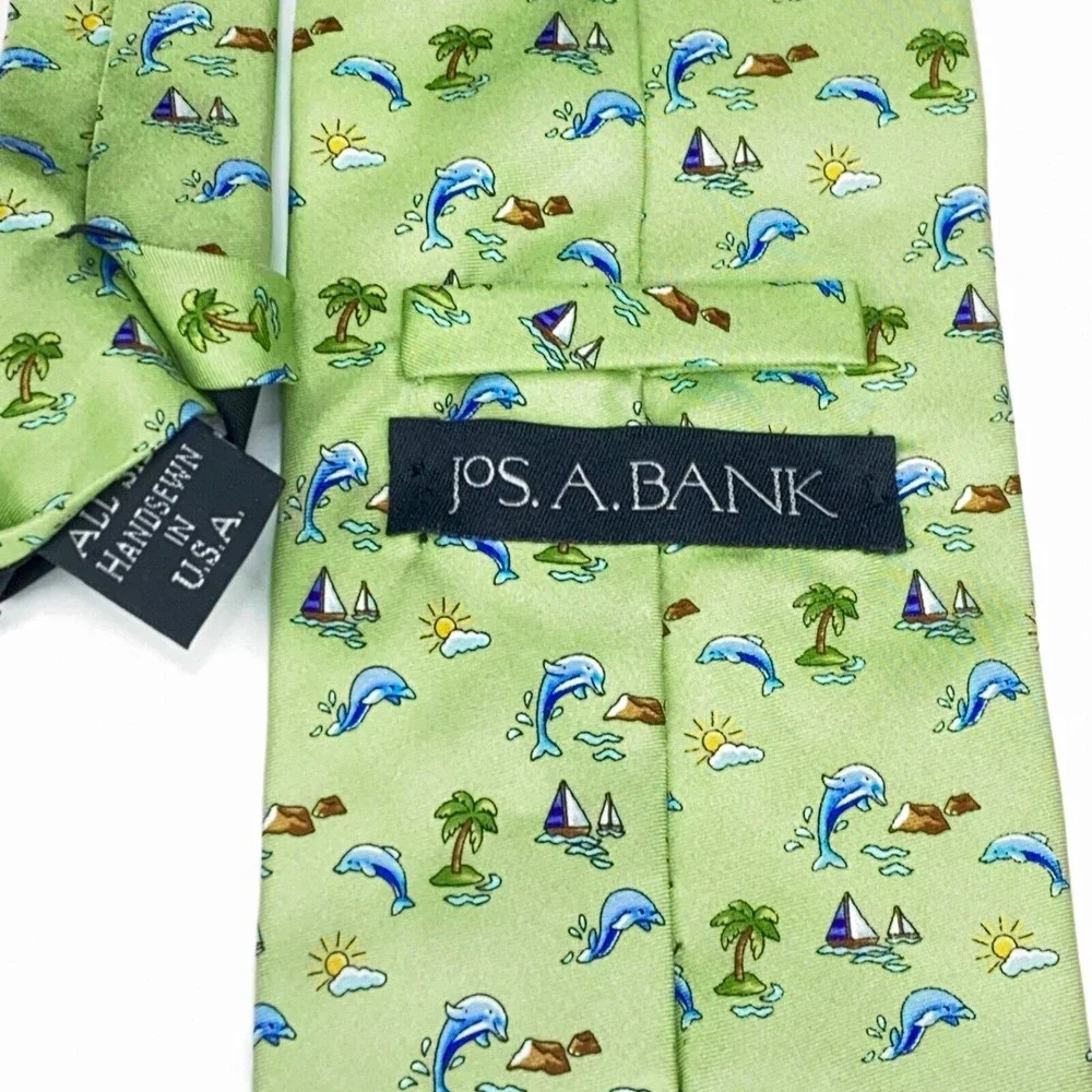 Jos. A. Bank Tie Dolphins Beach Palms Sailboats Green Hand-sewn All Silk Necktie